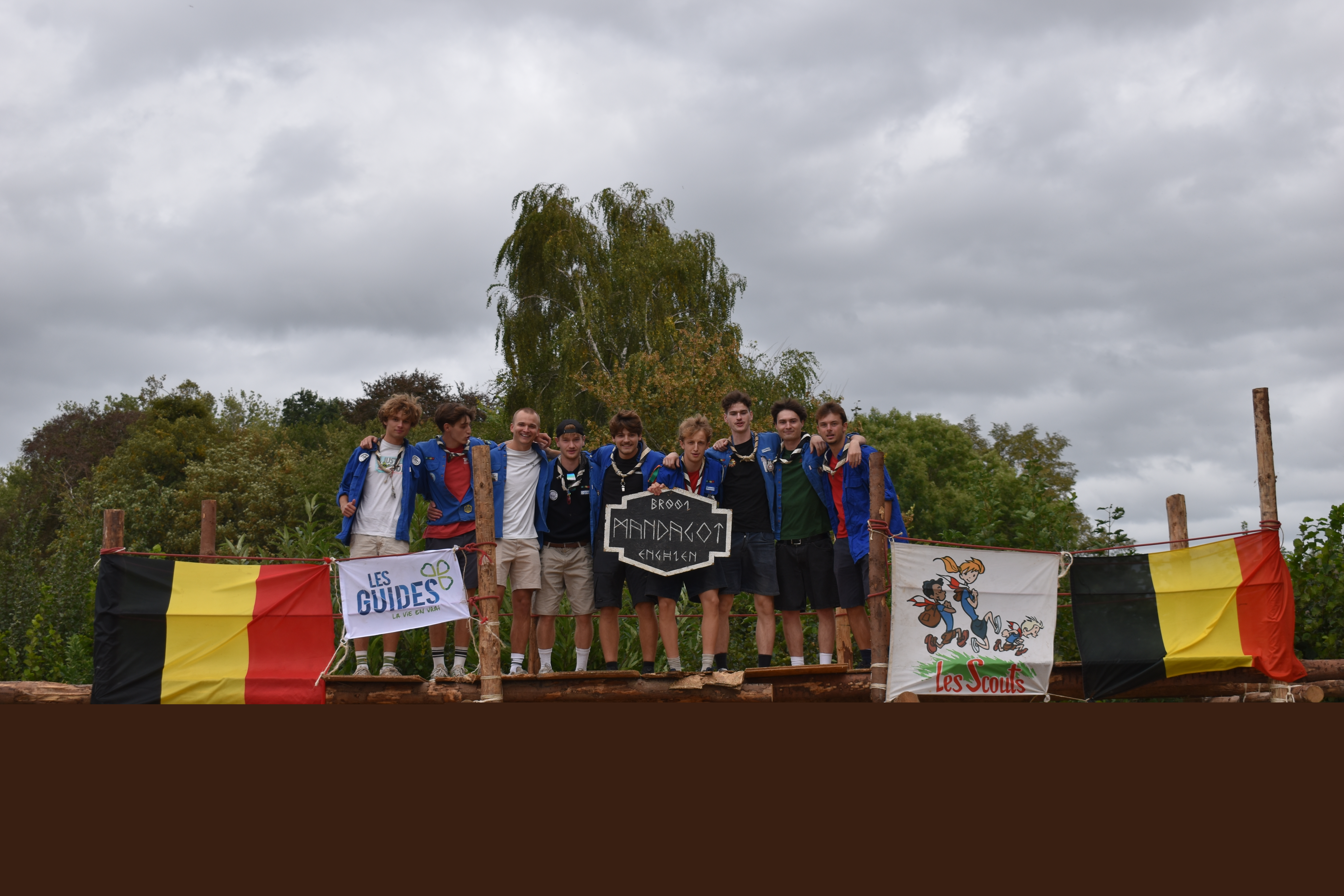 Photo de groupe — MANDAGOT